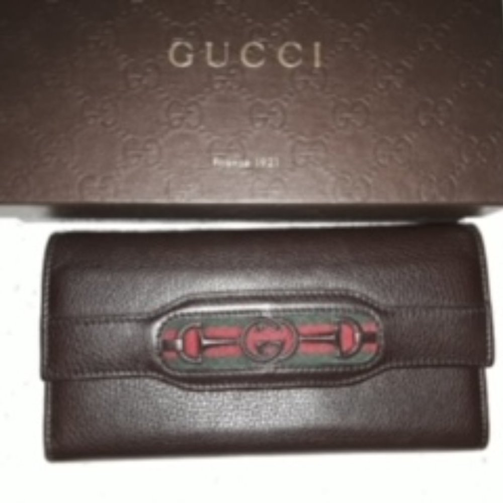 Authentic Gucci Wallet, Continential Style